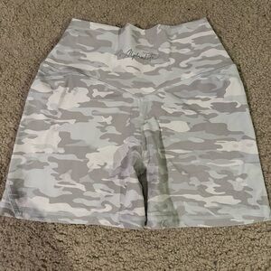 Alphalete Light Camo Shorts Size S